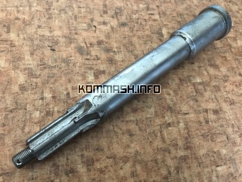 Вал диска пескоразбрасывателя КО-829А.56.02.220